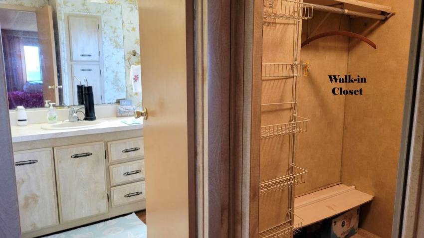 81 Stebbins Drive a Winter Haven, FL Mobile or Manufactured Home for Sale